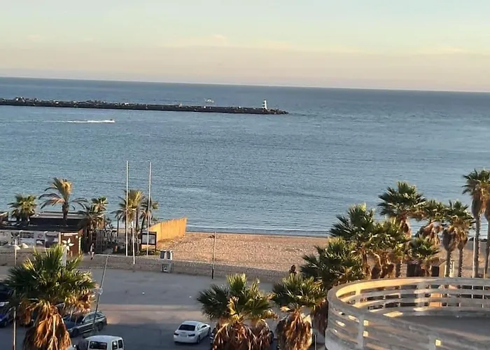 Charming Monte On Floor. アパート