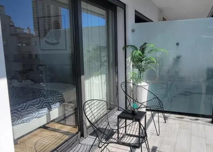 Charming Monte On Floor. * ポルティマン